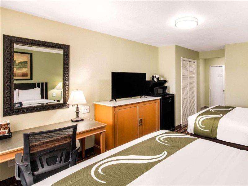 Quality Inn & Suites Plano East - Richardson Екстер'єр фото
