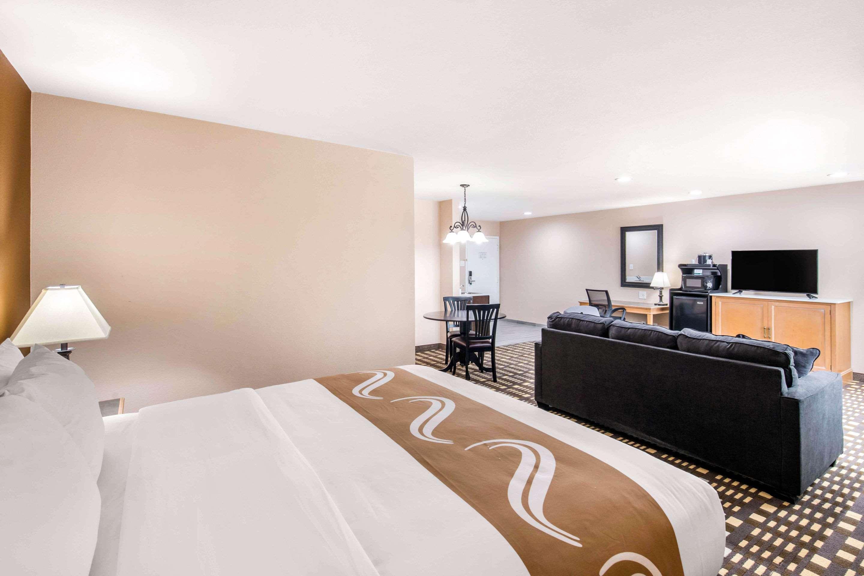 Quality Inn & Suites Plano East - Richardson Екстер'єр фото