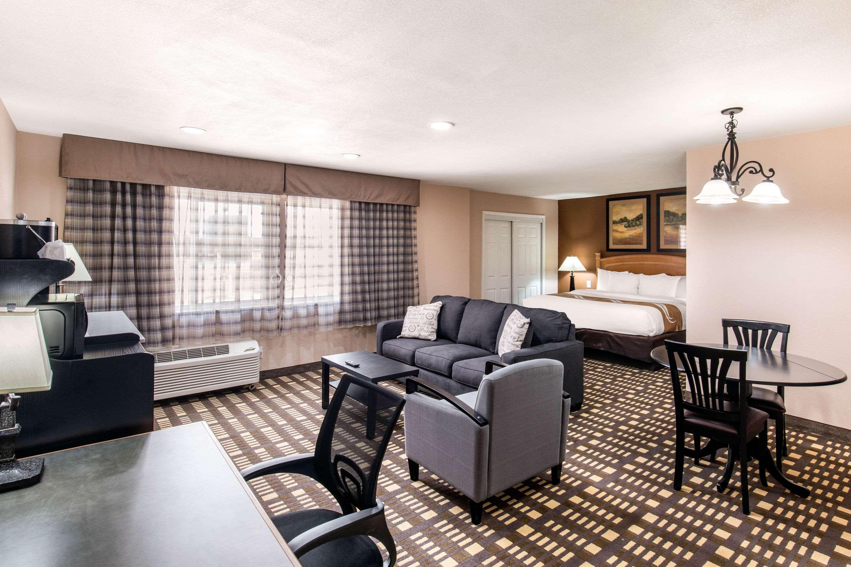 Quality Inn & Suites Plano East - Richardson Екстер'єр фото