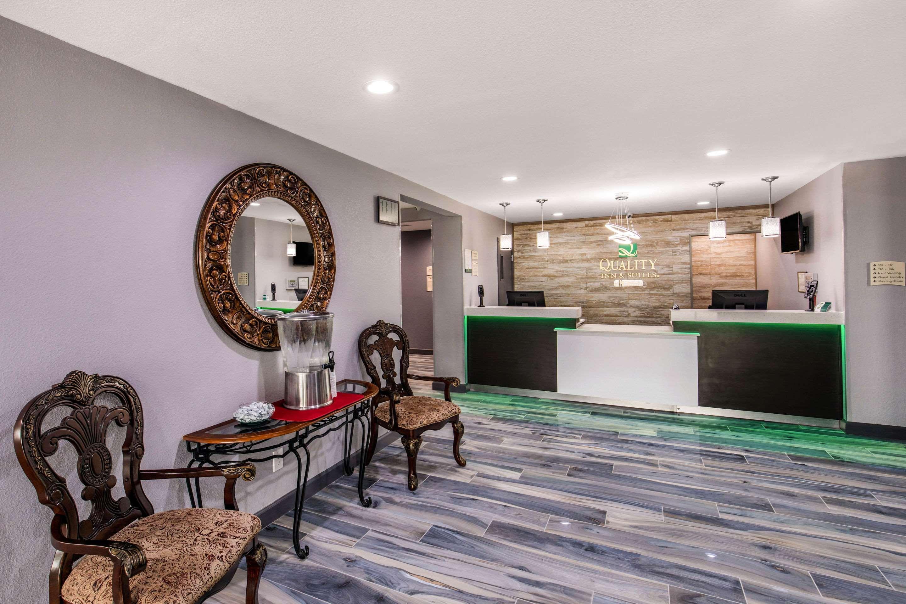 Quality Inn & Suites Plano East - Richardson Екстер'єр фото