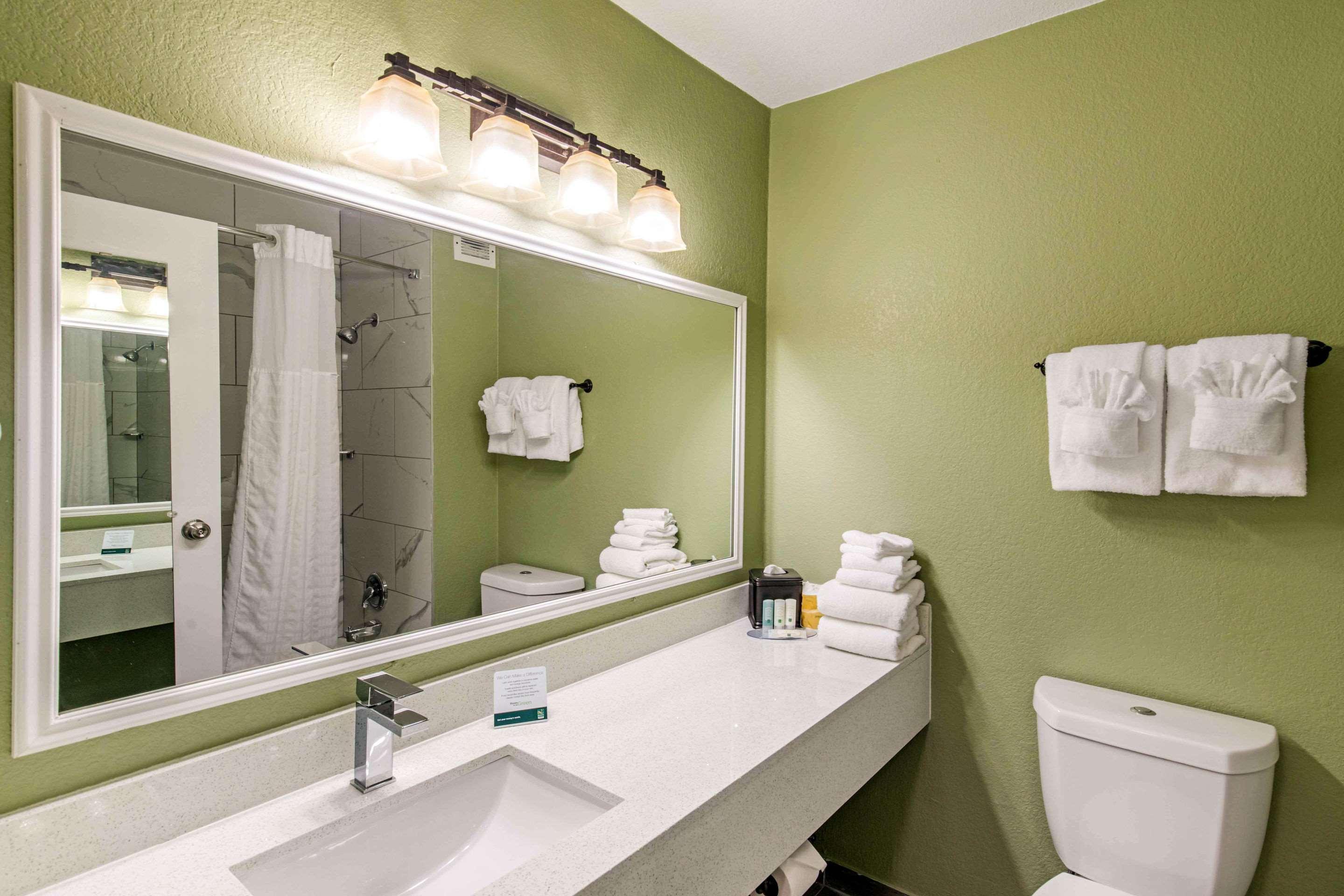 Quality Inn & Suites Plano East - Richardson Екстер'єр фото